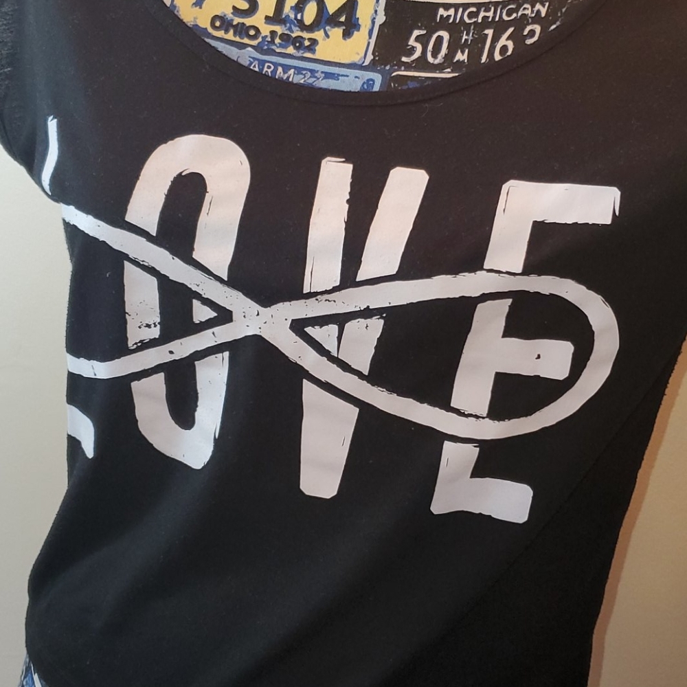 SWS "Love" Infiniti symbol crop top - Picture 3 of 6